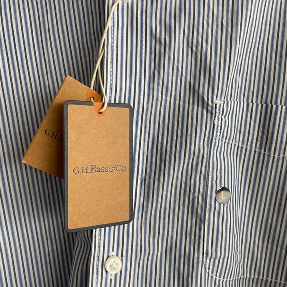 G.H. Bass & Co. Slim Fit Premium Monogram Series Dress Shirt. - Picture 4 of 8